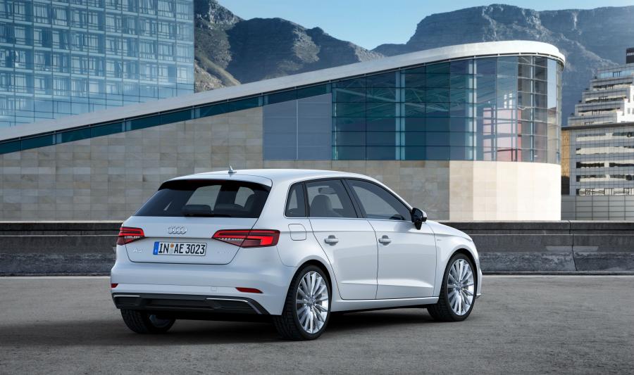  Audi A3 Sportback e-tron (8V) 2016 года  (фото 16 из 31)